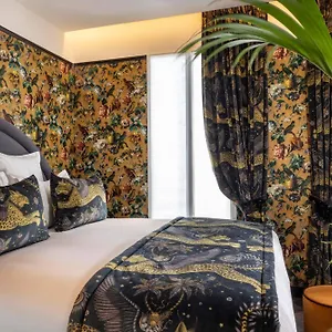https://hotel-ginette-a-la-folie.fr-paris.fr